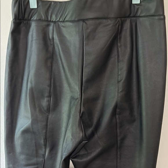 A new day Black Leggings Stretchy Comfort Faux Leather look Size L - Picture 8 of 8